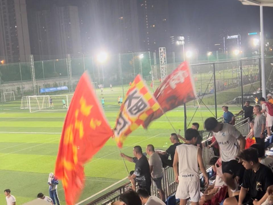 谊赛, 年的球, 了两个 谊赛, 年的球, 了两个