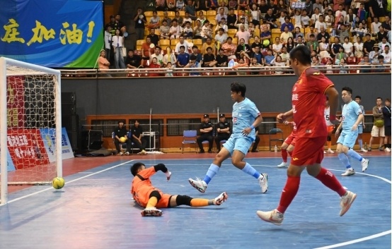 由常规赛前, 市业余足球, src 由常规赛前, 市业余足球, src