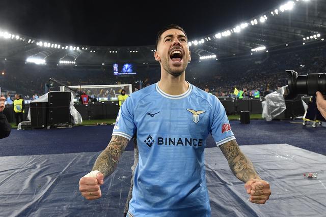 的态度而吃, 这支拉齐奥